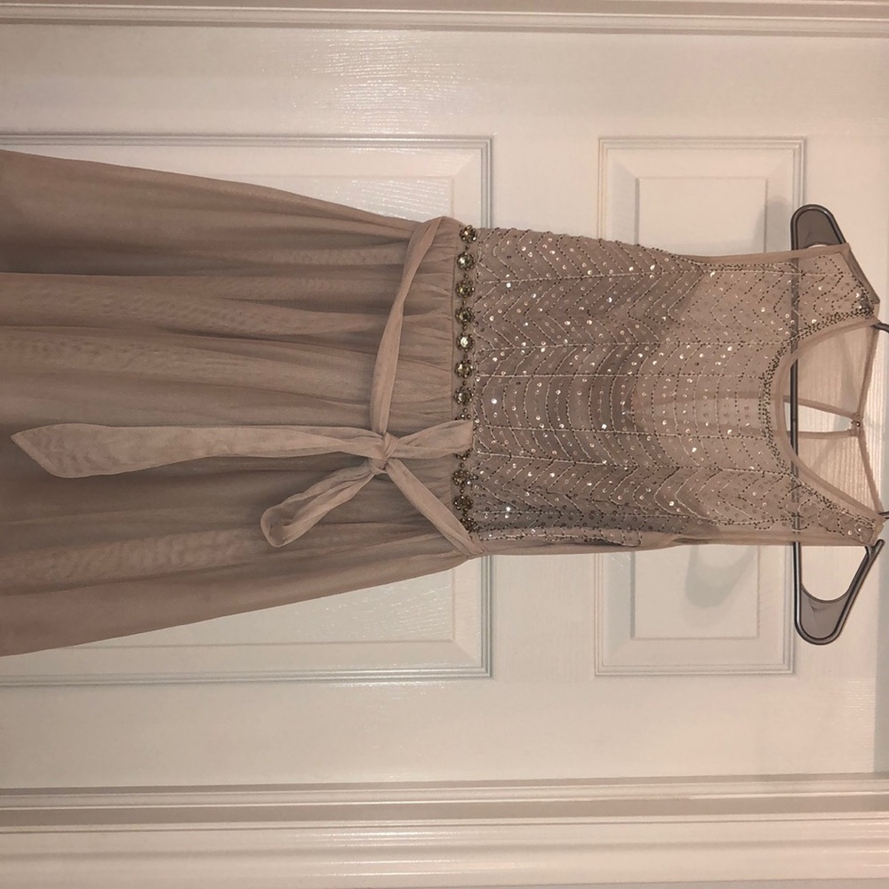 Beautiful mini dress!
